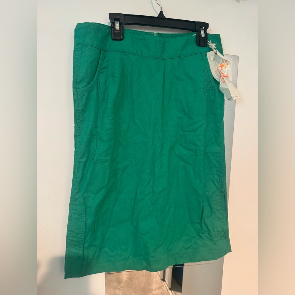 Tulle New Girl style Emerald Pencil Skirt pockets kick pleat from Modcloth M NWT
